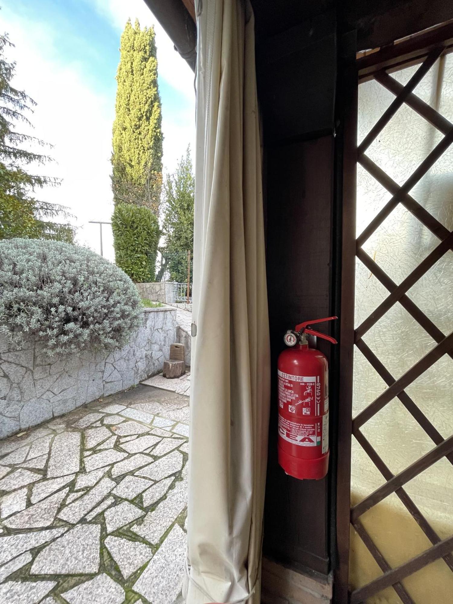 Mazzetti Country House-Vita In Campagna Con Giardino Vimignano-Chiesa 外观 照片